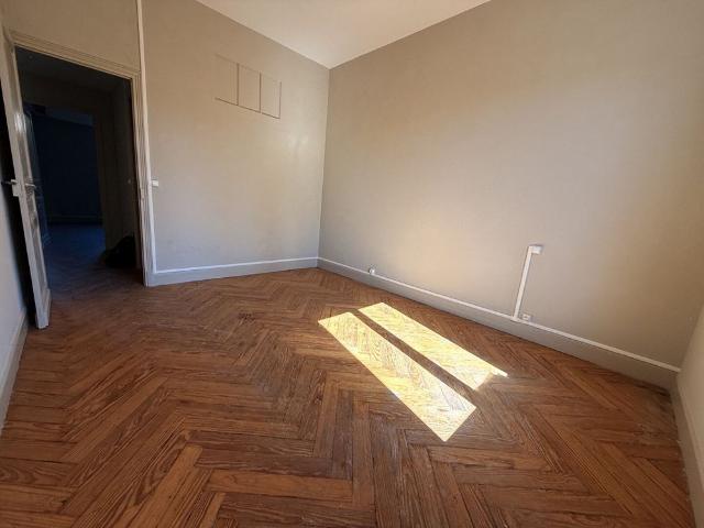 Location appartement 4 pièces, 67.67m², Carcassonne