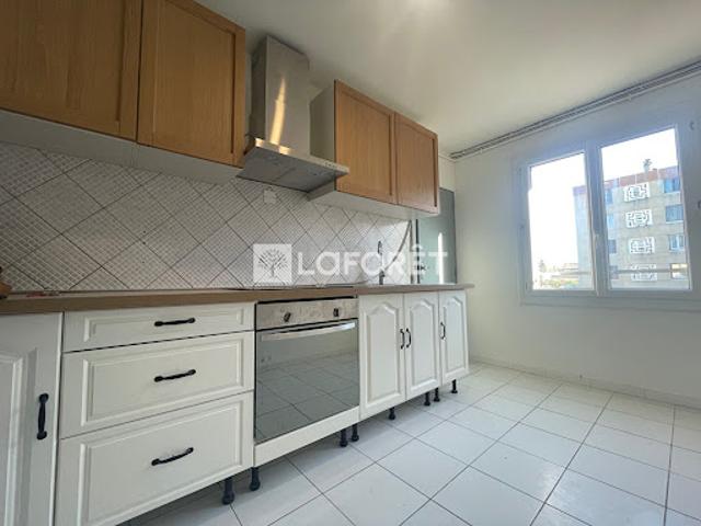 Location Appartement 4 pièces 67.77 m2 Le Pontet
