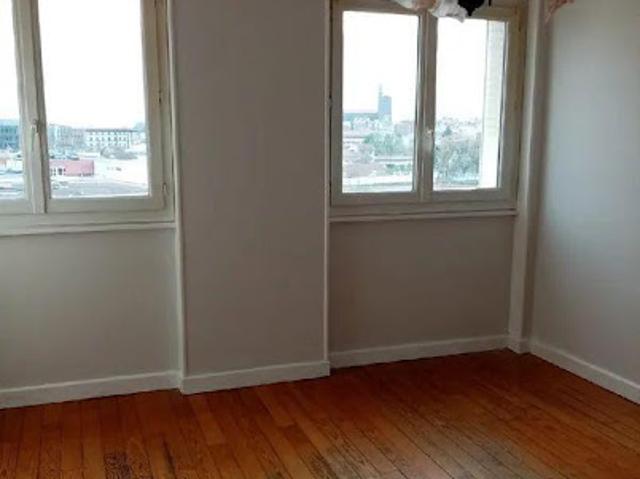 Location Appartement 4 pièces 67 m2 Clermont Ferrand
