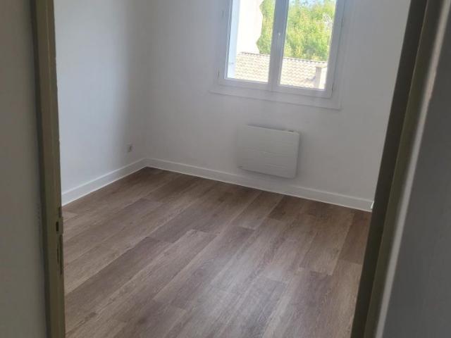 Location Appartement 4 pièces 67m² NARBONNE 11100