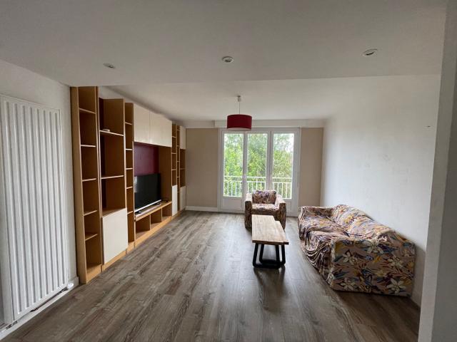 Location Appartement 4 pièces 67m² RENNES 35000