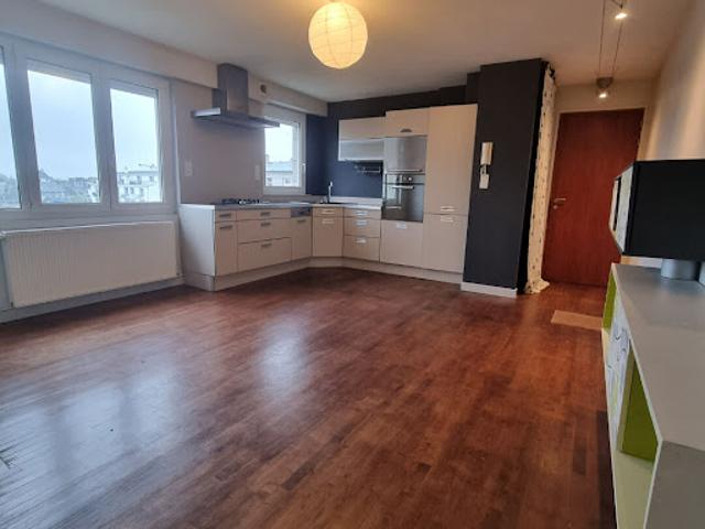 Location Appartement 4 pièces 64.23 m2 Saint Brieuc