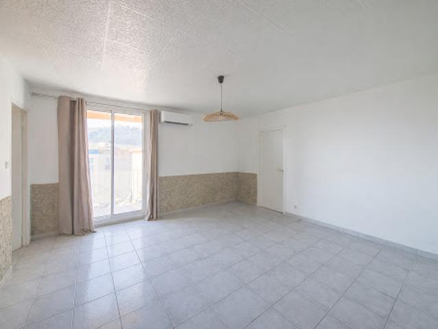 Location Appartement 4 pièces 65 m2 Bastia