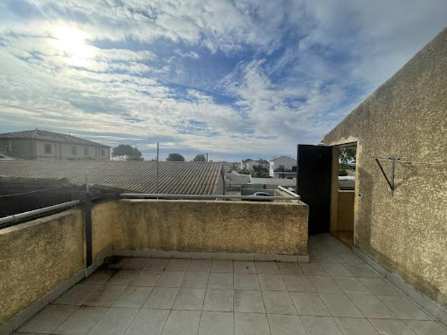 Location Appartement 4 pièces 65 m2 Espondeilhan