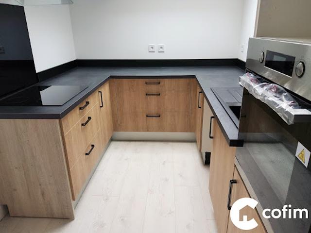 Location Appartement 4 pièces 65 m2 Mant