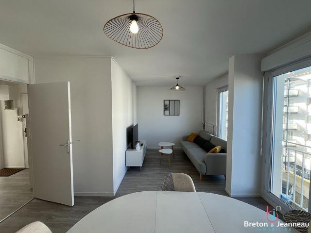 Location Appartement 4 pièces 65m²