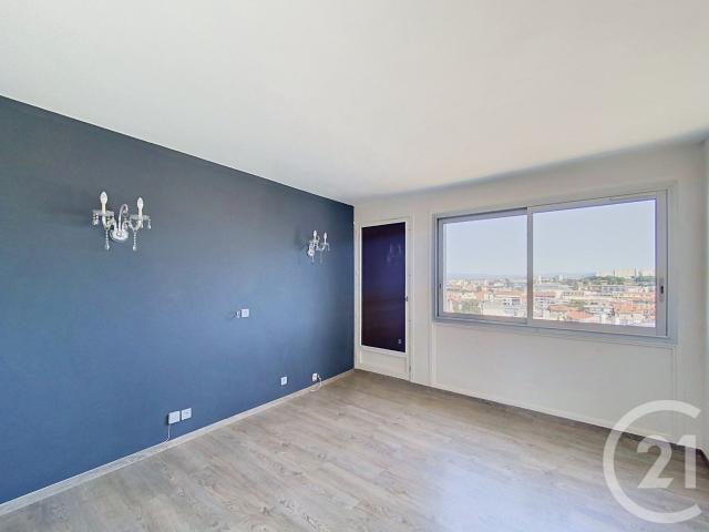 Location Appartement 4 pièces 65m² CLERMONT FERRAND 63000