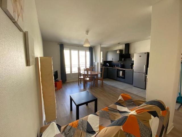 Location Appartement 4 pièces 65m² VALENCE 26000