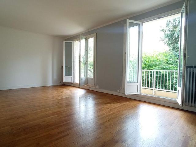 Location Appartement 4 pièces 66m²