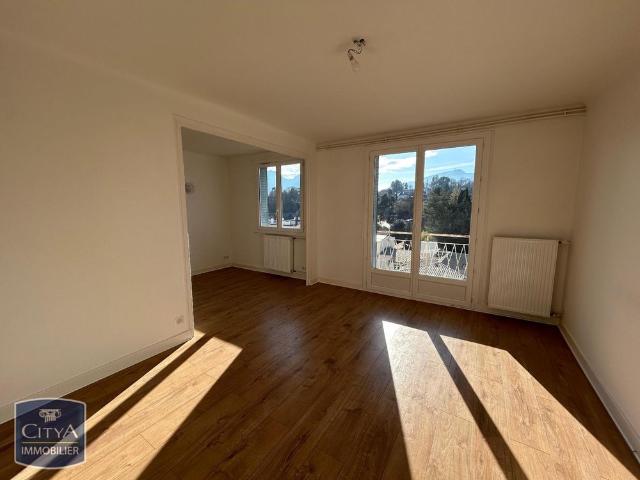 Location Appartement 4 pièces 66m² CHAMBERY 73000