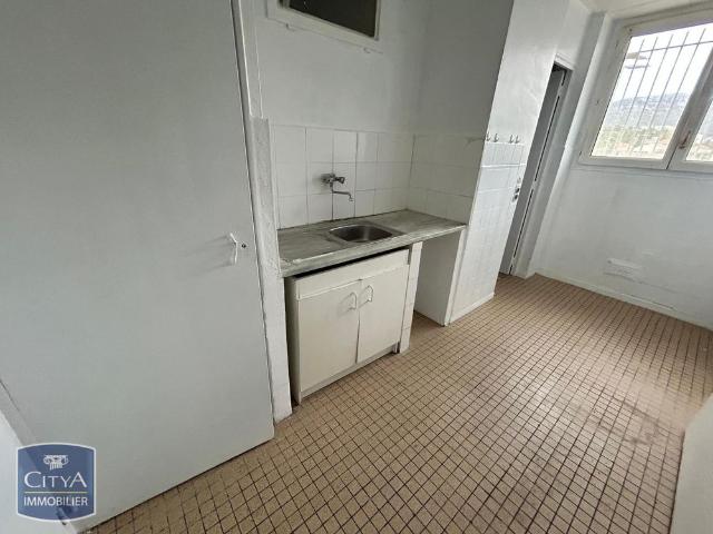 Location Appartement 4 pièces 66m² TOULON 83200