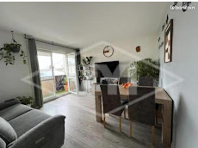 Location Appartement 4 pièces 68 m2 Boussy Saint Antoine