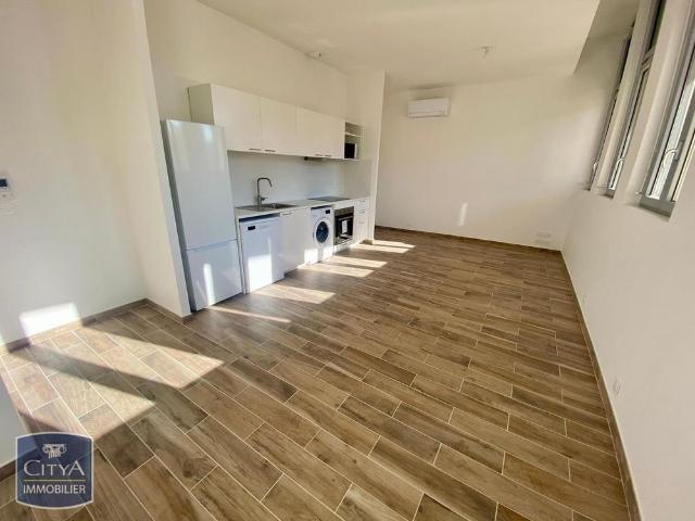 Location Appartement 4 pièces 68m² LE LAVANDOU 83980