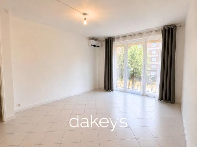 Location Appartement 4 pièces 68m² MARSEILLE 9ème