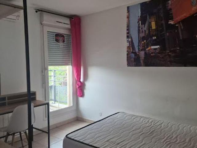 Location Appartement 4 pièces 69 m2 Venissieux