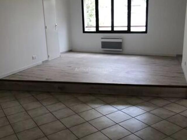 Location Appartement 4 pièces 69 m2 à Aubagne