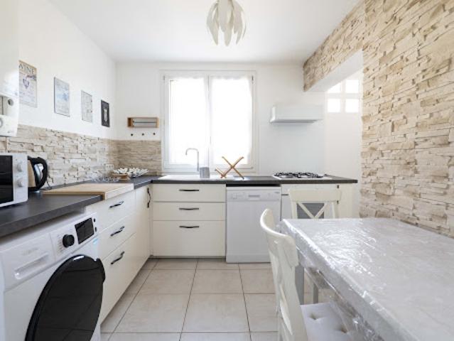 Location Appartement 4 pièces 69 m2 Marseille 9ème