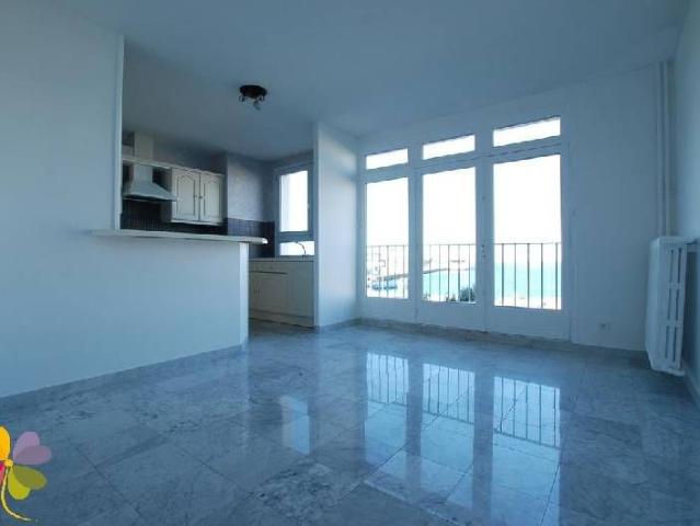 Location Appartement 4 pièces 69m² CHERBOURG EN COTENTIN 50100