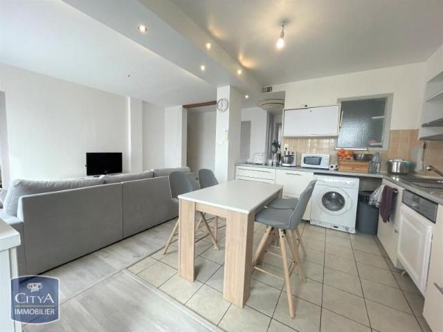 Location Appartement 4 pièces 69m² AVIGNON 84000