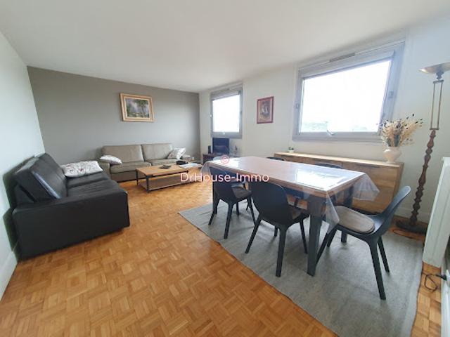 Location Appartement 4 pièces 73.04 m2 Courbevoie