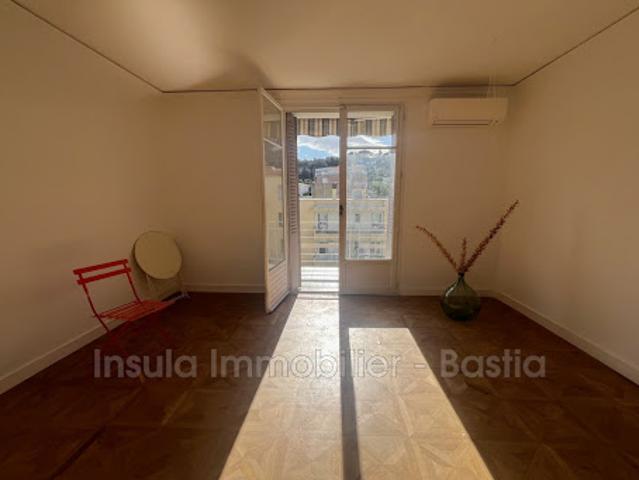 Location Appartement 4 pièces 73.17 m2 Bastia