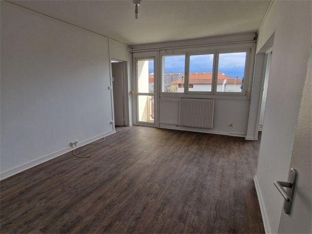 Location Appartement 4 pièces 73m²