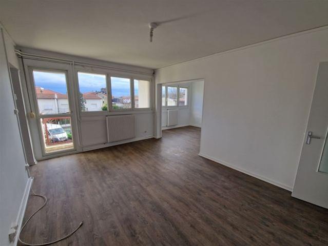Location Appartement 4 pièces 73m²