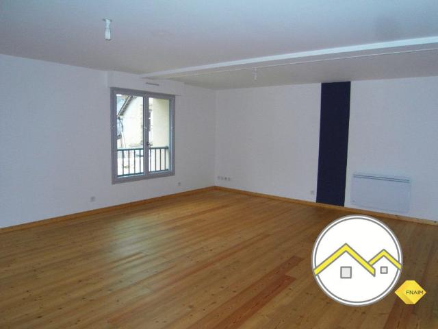 Location Appartement 4 pièces 73m² CHATEAUBRIANT 44110