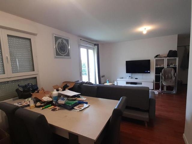Location Appartement 4 pièces 73m² LONGUEAU 80330