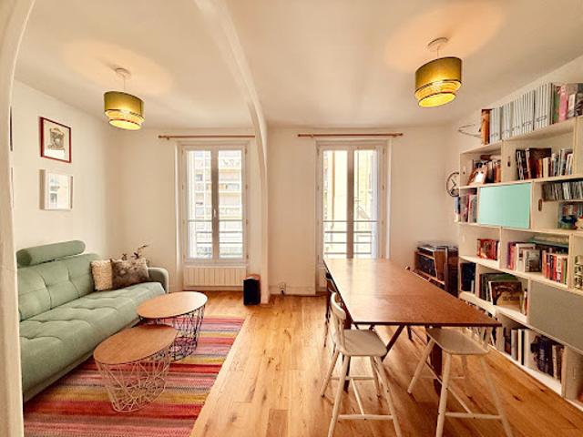 Location Appartement 4 pièces 70.51 m2 Paris 18ème