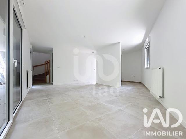 Location Appartement 4 pièces 70 m2 Rubelles