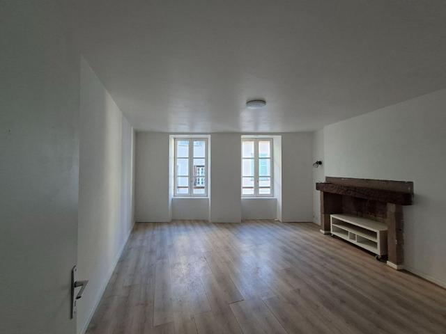 Location Appartement 4 pièces 70m²