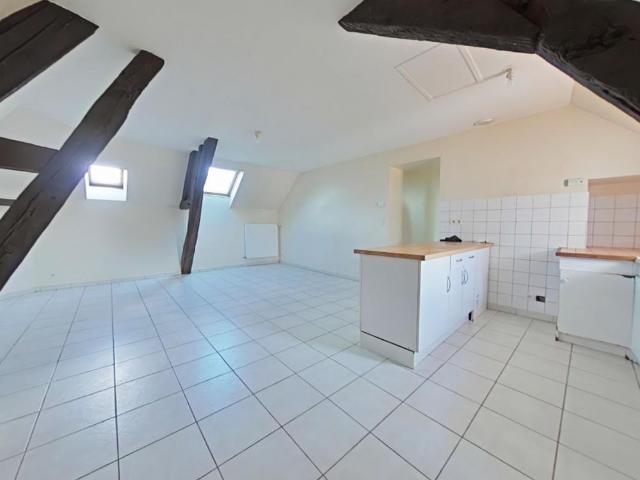 Location Appartement 4 pièces 70m² LIGUEIL 37240