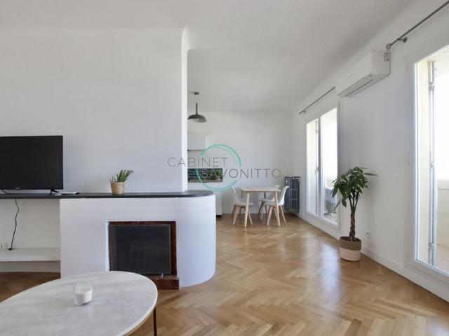 Location Appartement 4 pièces 70m² MARSEILLE 7ème