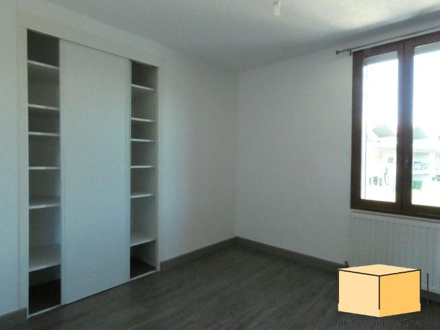 Location Appartement 4 pièces 70m² SEYSSEL 01420