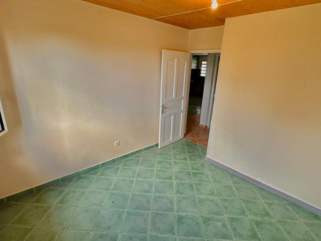 Location Appartement 4 pièces 70m² ST ANDRE 97440