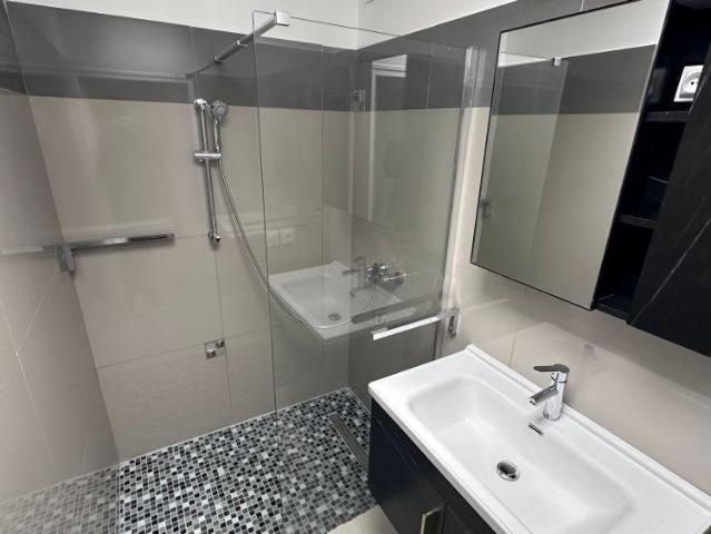 Location Appartement 4 pièces 70m² ST ANDRE 97440