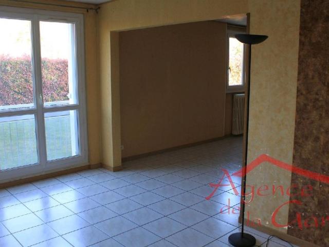 Location Appartement 4 pièces 70m² REIMS 51100
