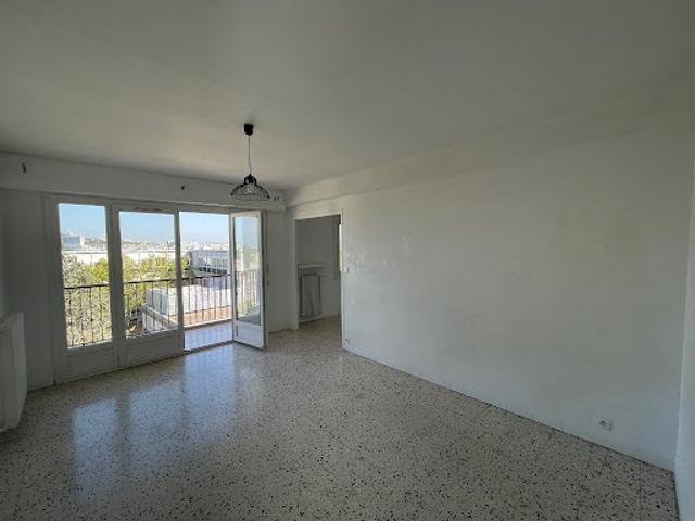 Location Appartement 4 pièces 71.51 m2 Marseille 8ème