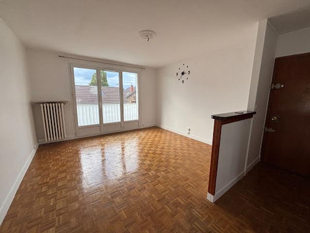 Location Appartement 4 pièces 71.51 m2 Massy