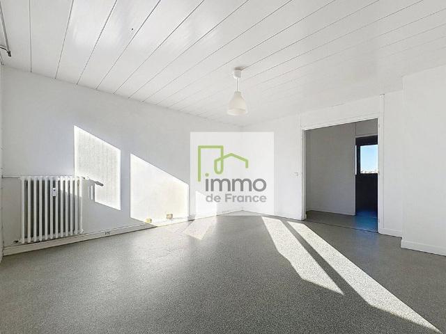 Location appartement 4 pièces 71.09 m² à Lille 59000 HELLEMMES TOUES COMODITES