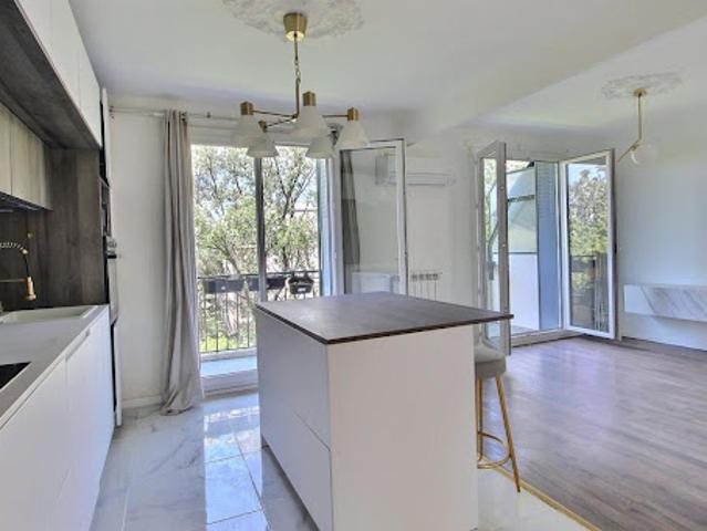 Location Appartement 4 pièces 71 m2 Marseille 13ème