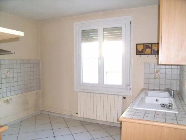Location Appartement 4 pièces 71m² VALENCE 26000
