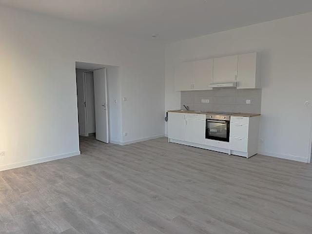 Location Appartement 4 pièces 72 m2 Lesneven