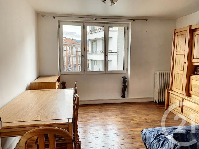 Location Appartement 4 pièces 72m² CLERMONT FERRAND 63000