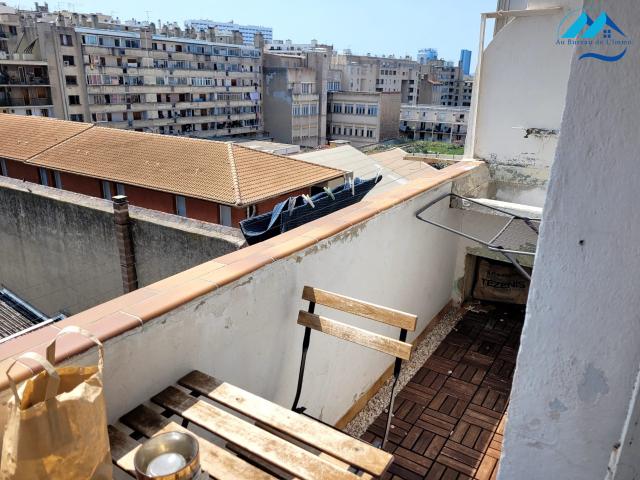 Location Appartement 4 pièces 72m² MARSEILLE 3ème