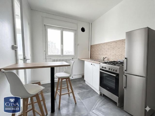 Location Appartement 4 pièces 72m² ST PIERRE DES CORPS 37700