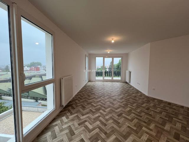 Location Appartement 4 pièces 77.45 m2 Drancy