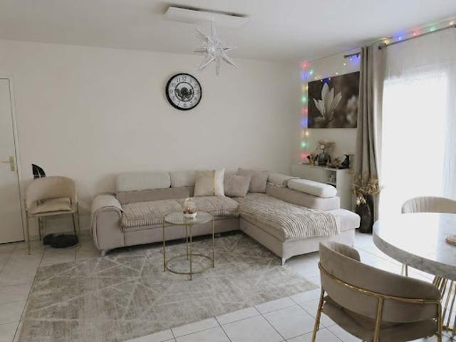 Location Appartement 4 pièces 77 m2 Montigny le Bretonneux