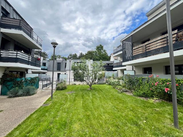 Location Appartement 4 pièces 77 m2 Poissy